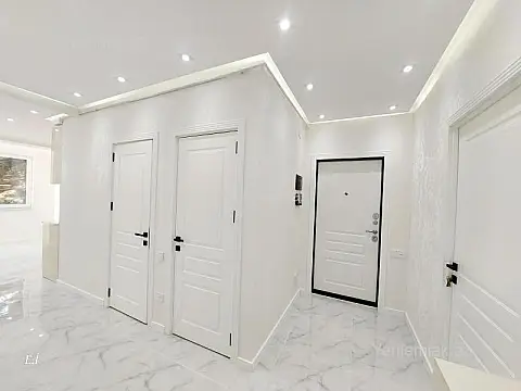 Satılır 3 otaqlı köhnə tikili 75 m²