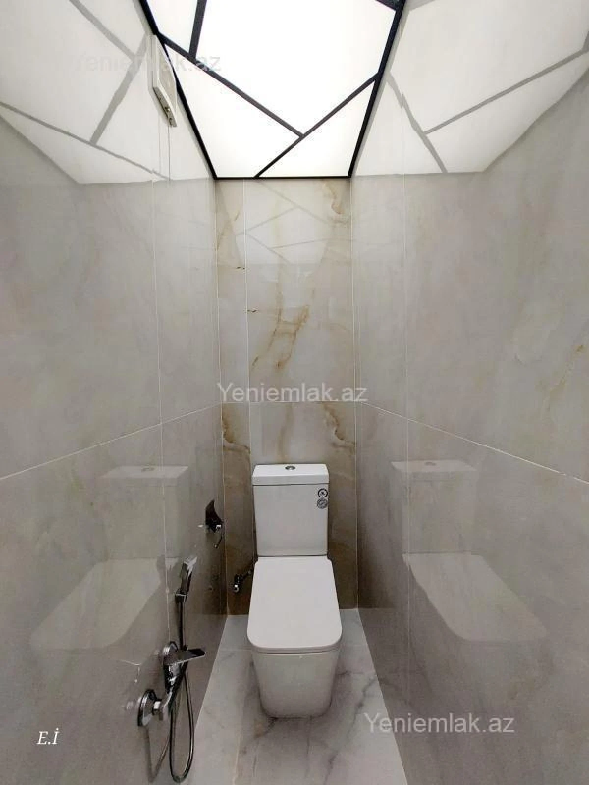 Satılır 3 otaqlı köhnə tikili 78 m²