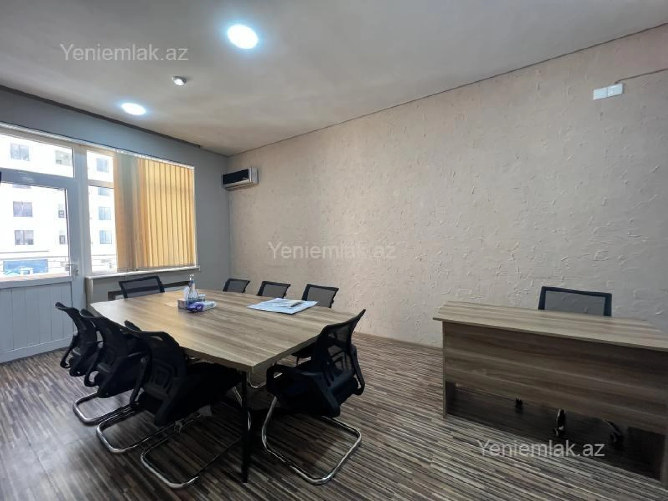 Satılır 4 otaqlı ofis 176 m²