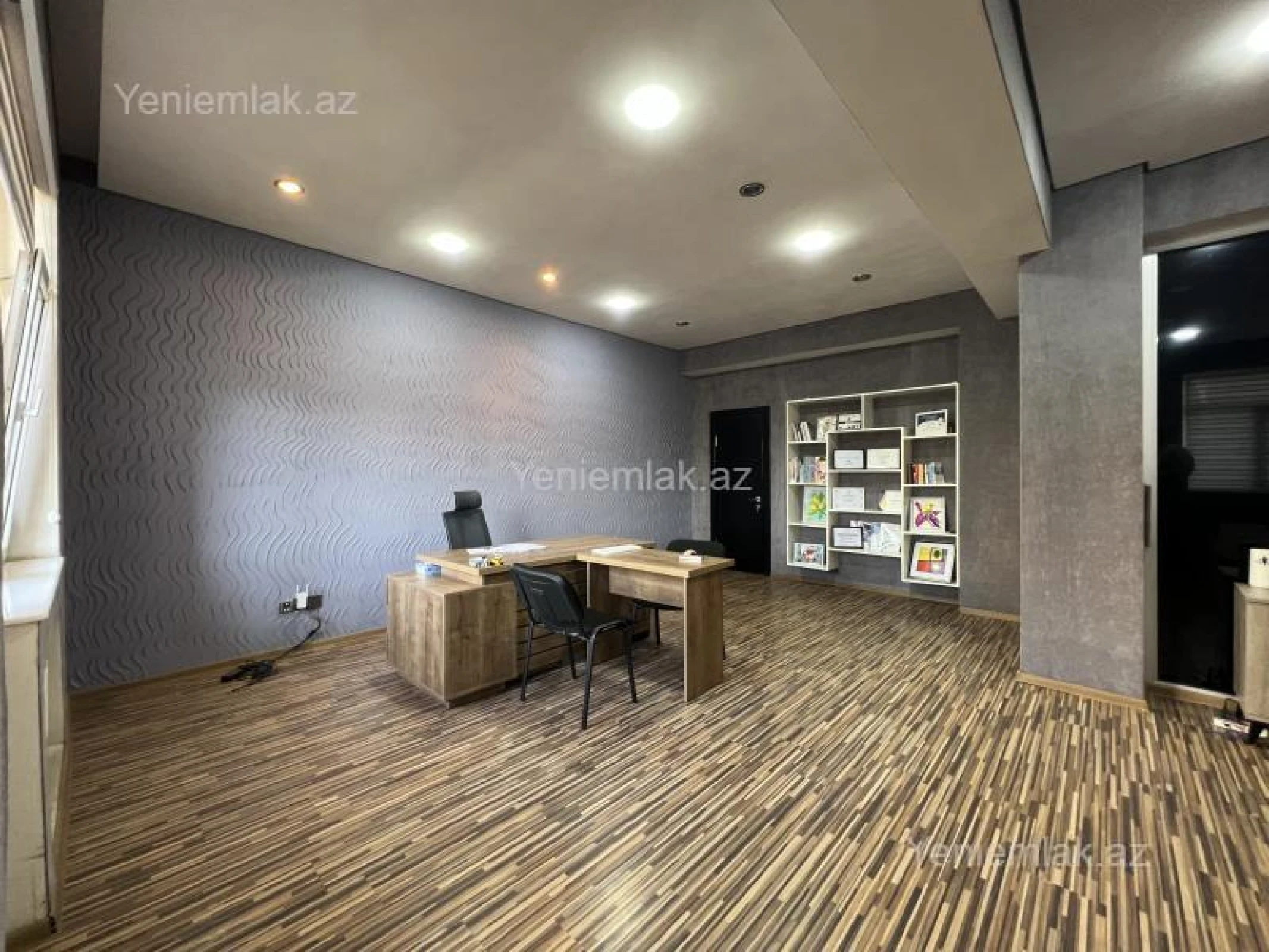 Satılır 4 otaqlı ofis 176 m²