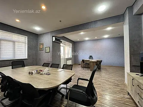 Satılır 4 otaqlı ofis 176 m²