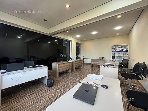Satılır 4 otaqlı ofis 176 m²