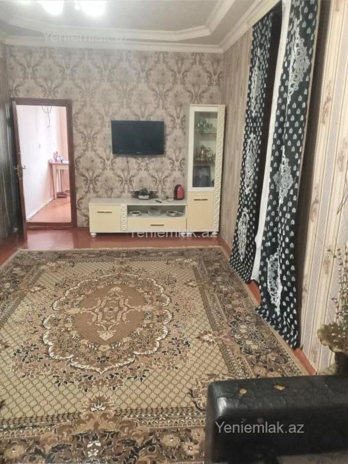Satılır 2 otaqlı köhnə tikili 125 m²