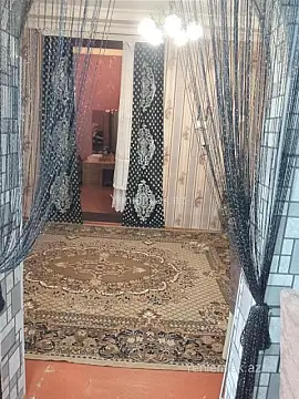 Satılır 2 otaqlı köhnə tikili 125 m²