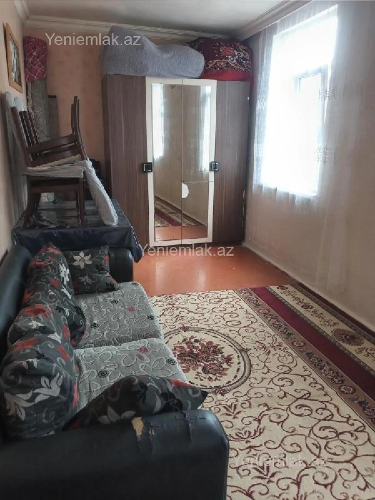 Satılır 2 otaqlı köhnə tikili 125 m²