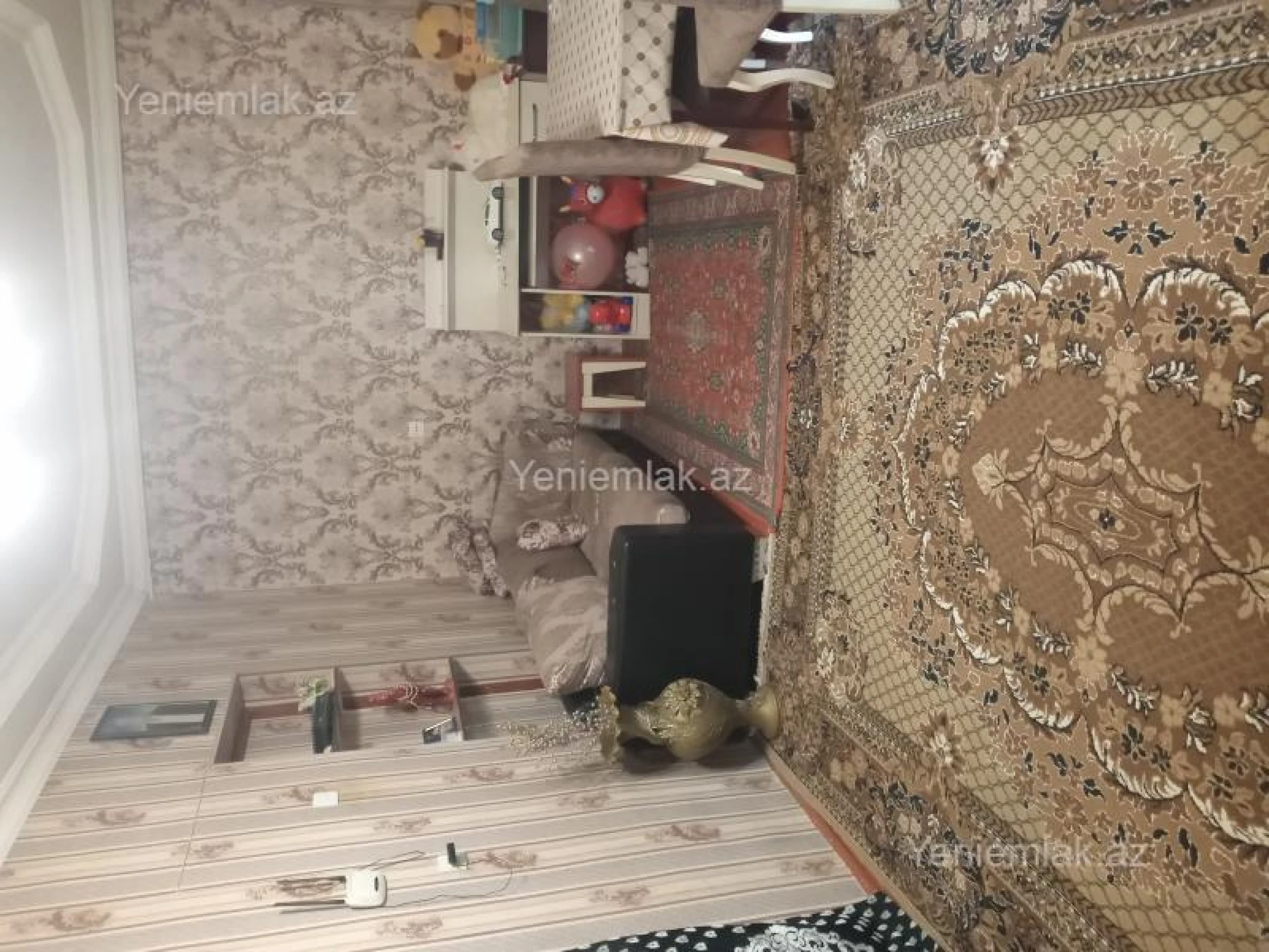 Satılır 2 otaqlı köhnə tikili 125 m²
