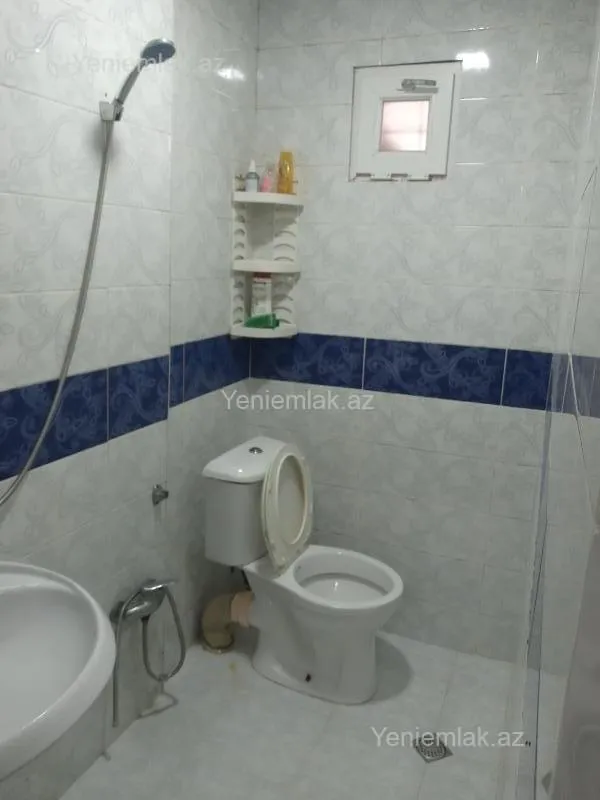 Satılır 2 otaqlı köhnə tikili 125 m²