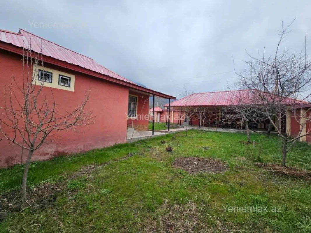 Satılır 4 otaqlı həyət evi 120 m²