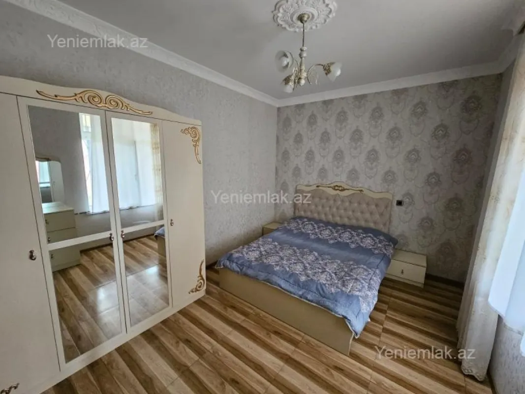 Satılır 4 otaqlı həyət evi 120 m²