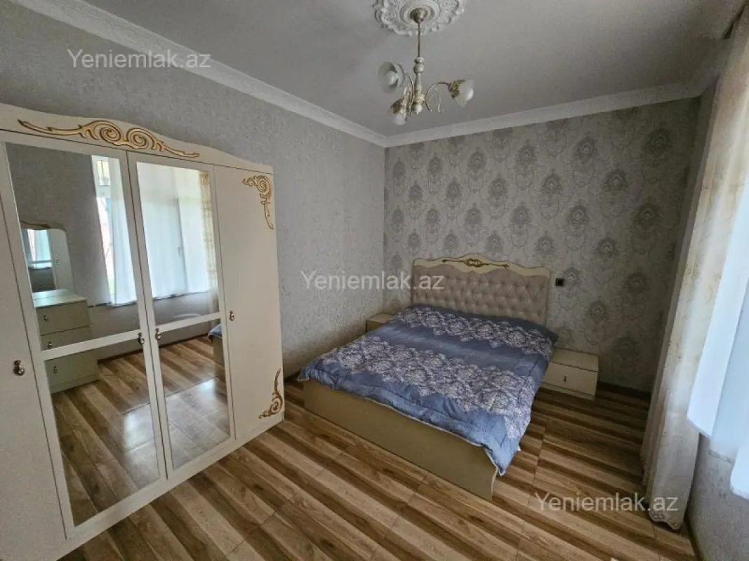 Satılır 4 otaqlı həyət evi 120 m²