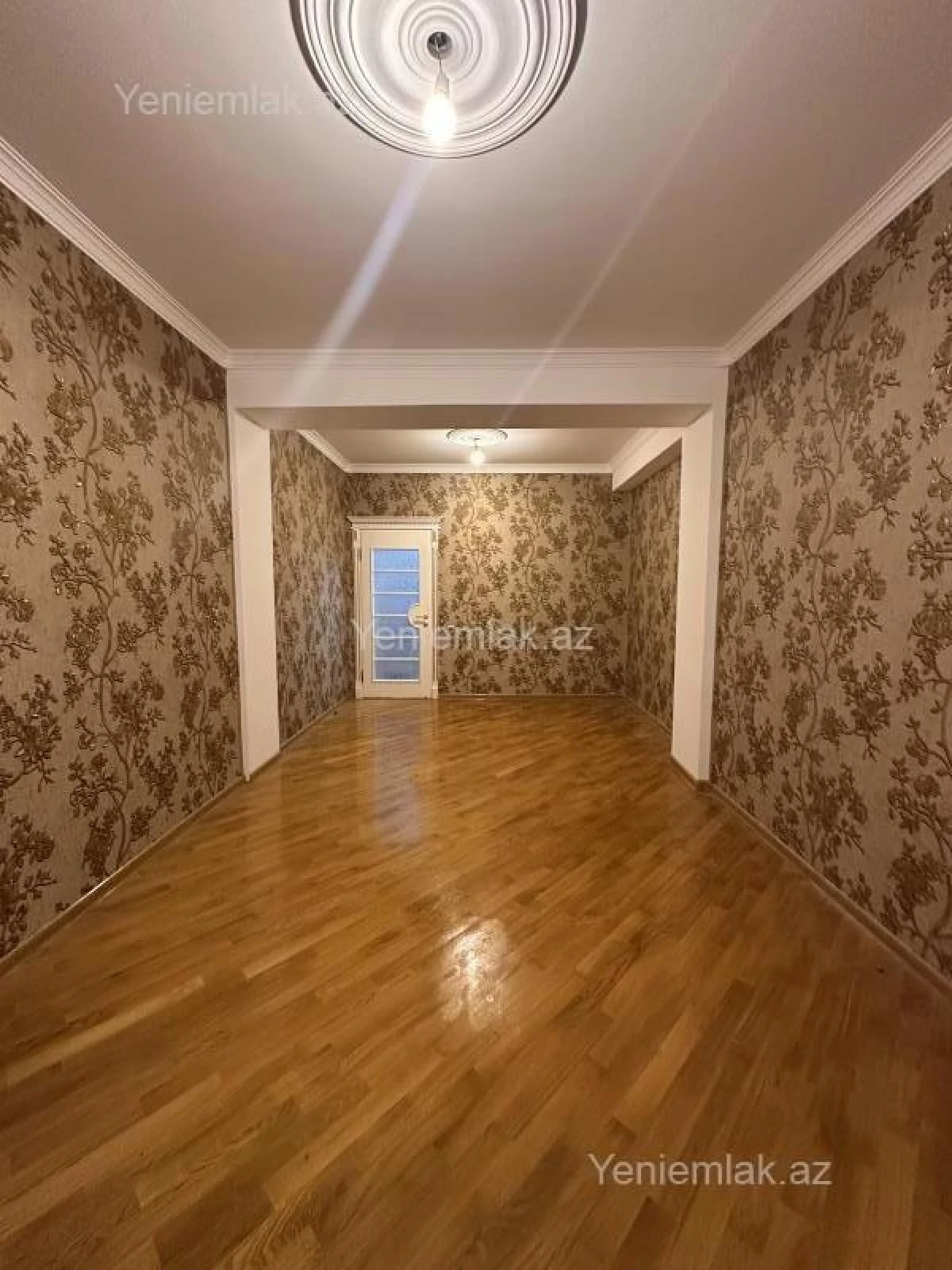 Satılır 3 otaqlı yeni tikili 120 m²