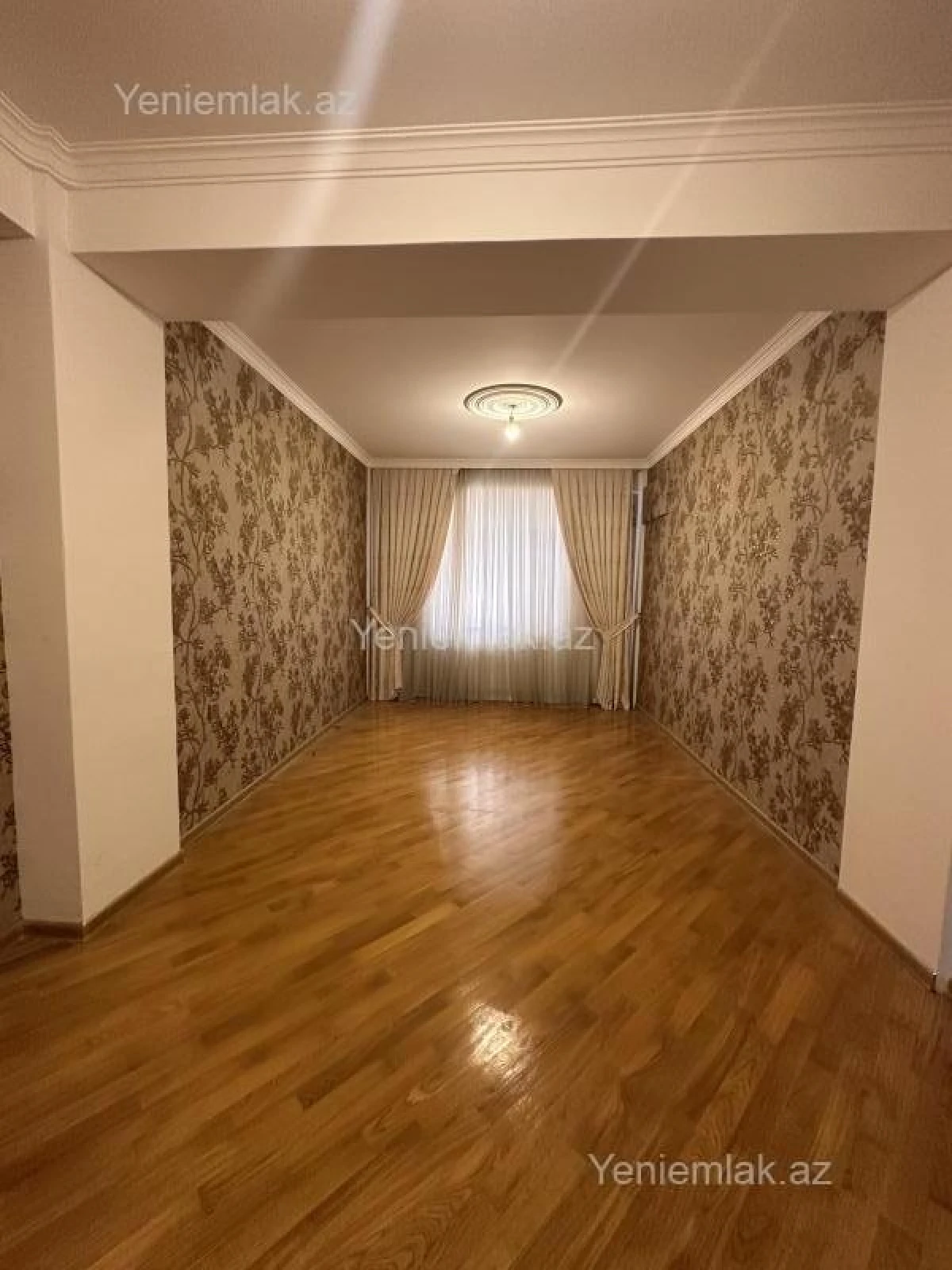 Satılır 3 otaqlı yeni tikili 120 m²