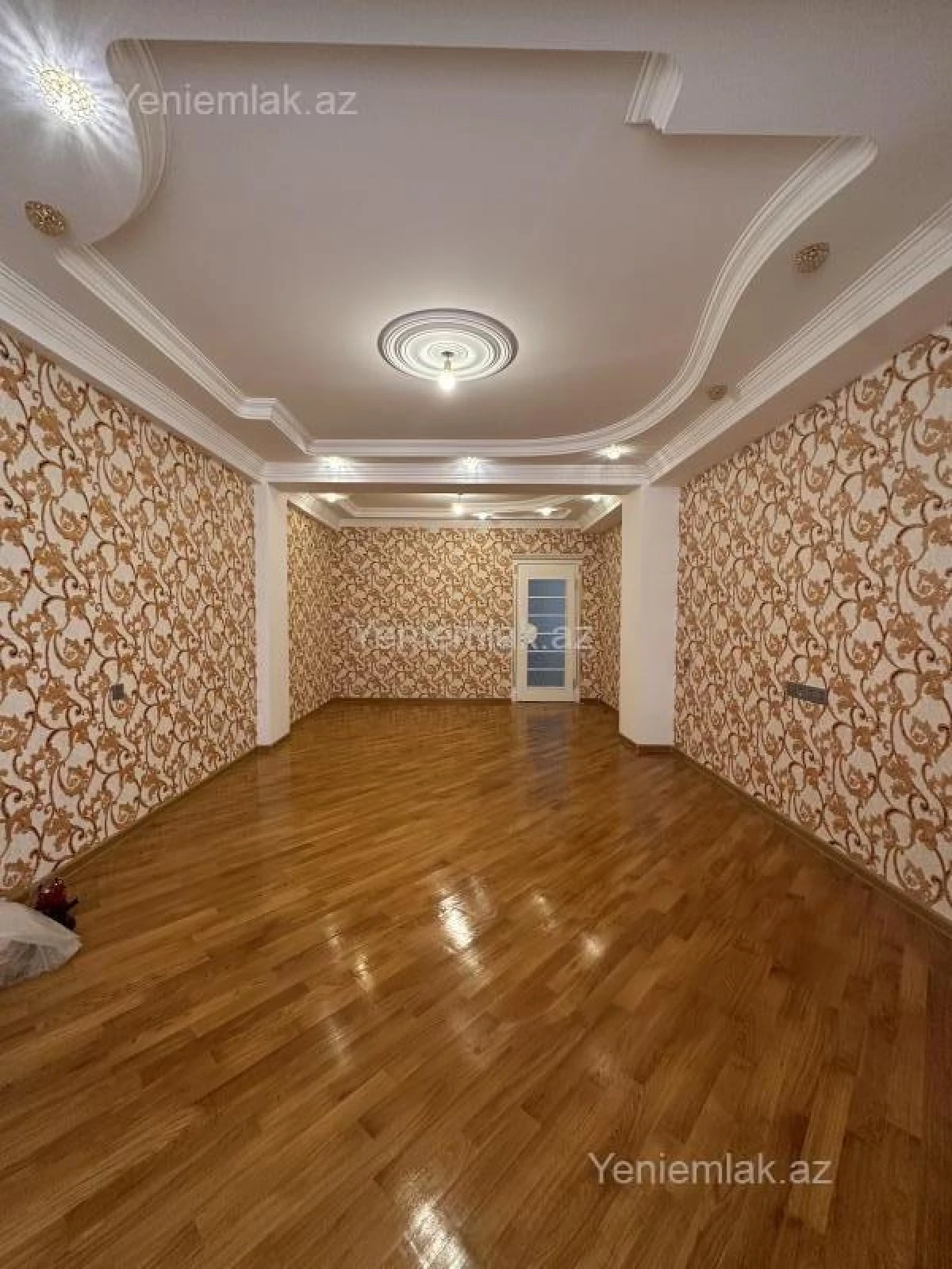 Satılır 3 otaqlı yeni tikili 120 m²