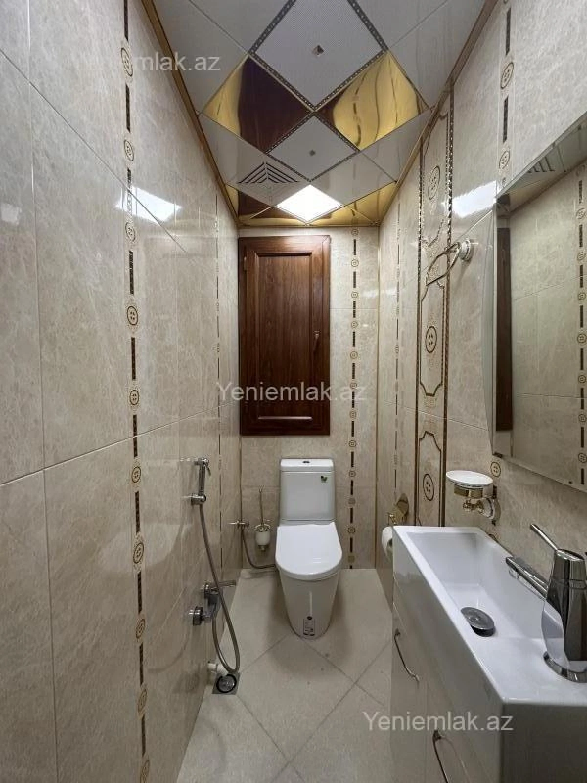 Satılır 3 otaqlı yeni tikili 120 m²
