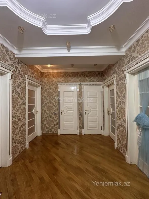 Satılır 3 otaqlı yeni tikili 120 m²