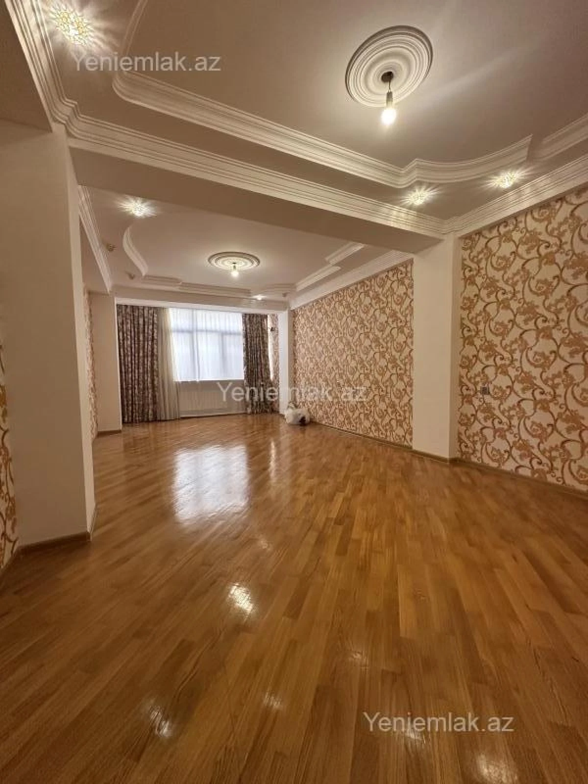 Satılır 3 otaqlı yeni tikili 120 m²