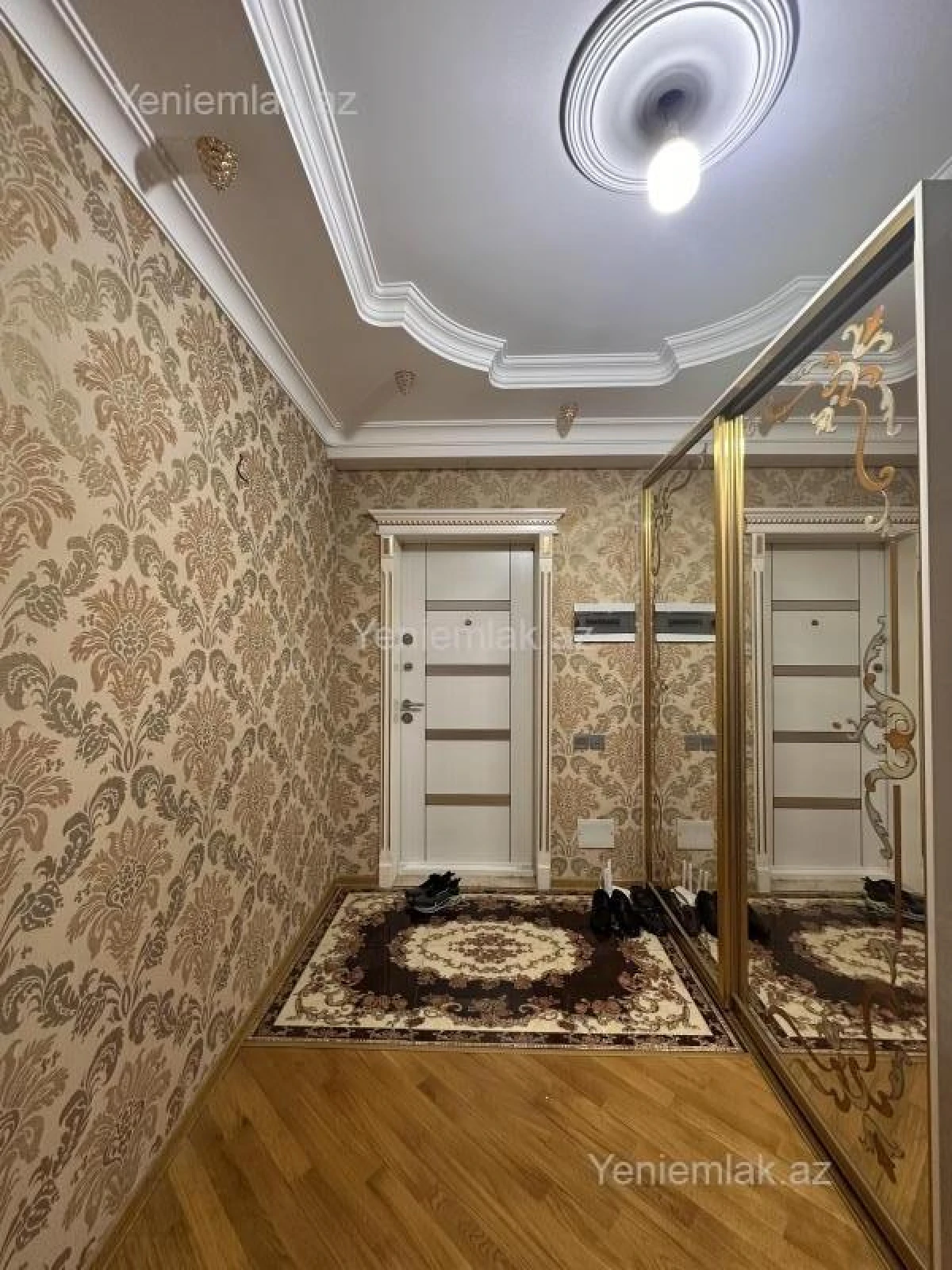 Satılır 3 otaqlı yeni tikili 120 m²