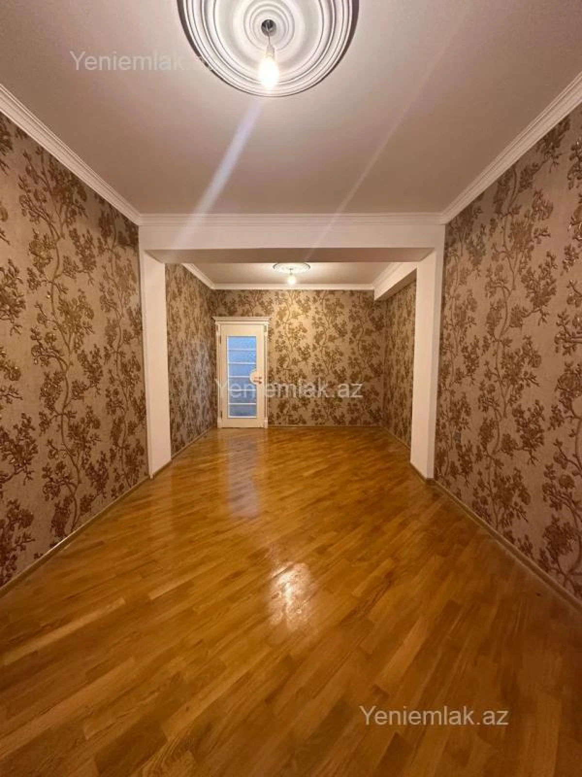 Satılır 3 otaqlı yeni tikili 120 m²