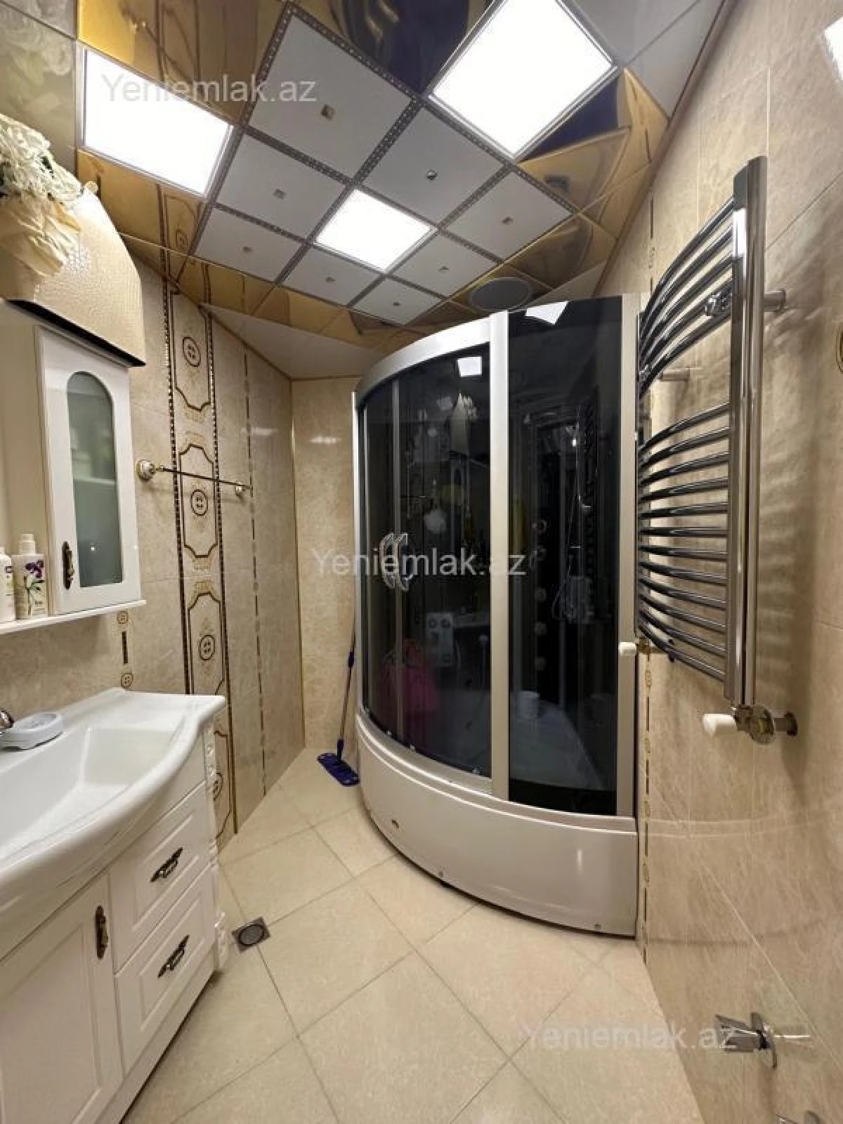 Satılır 3 otaqlı yeni tikili 120 m²