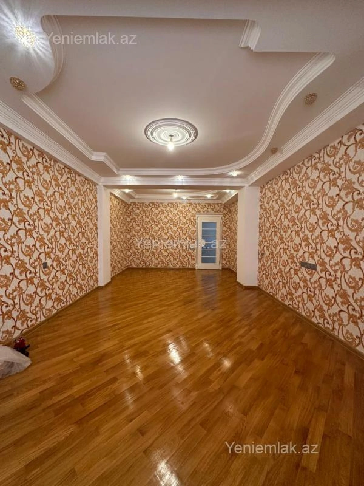 Satılır 3 otaqlı yeni tikili 120 m²