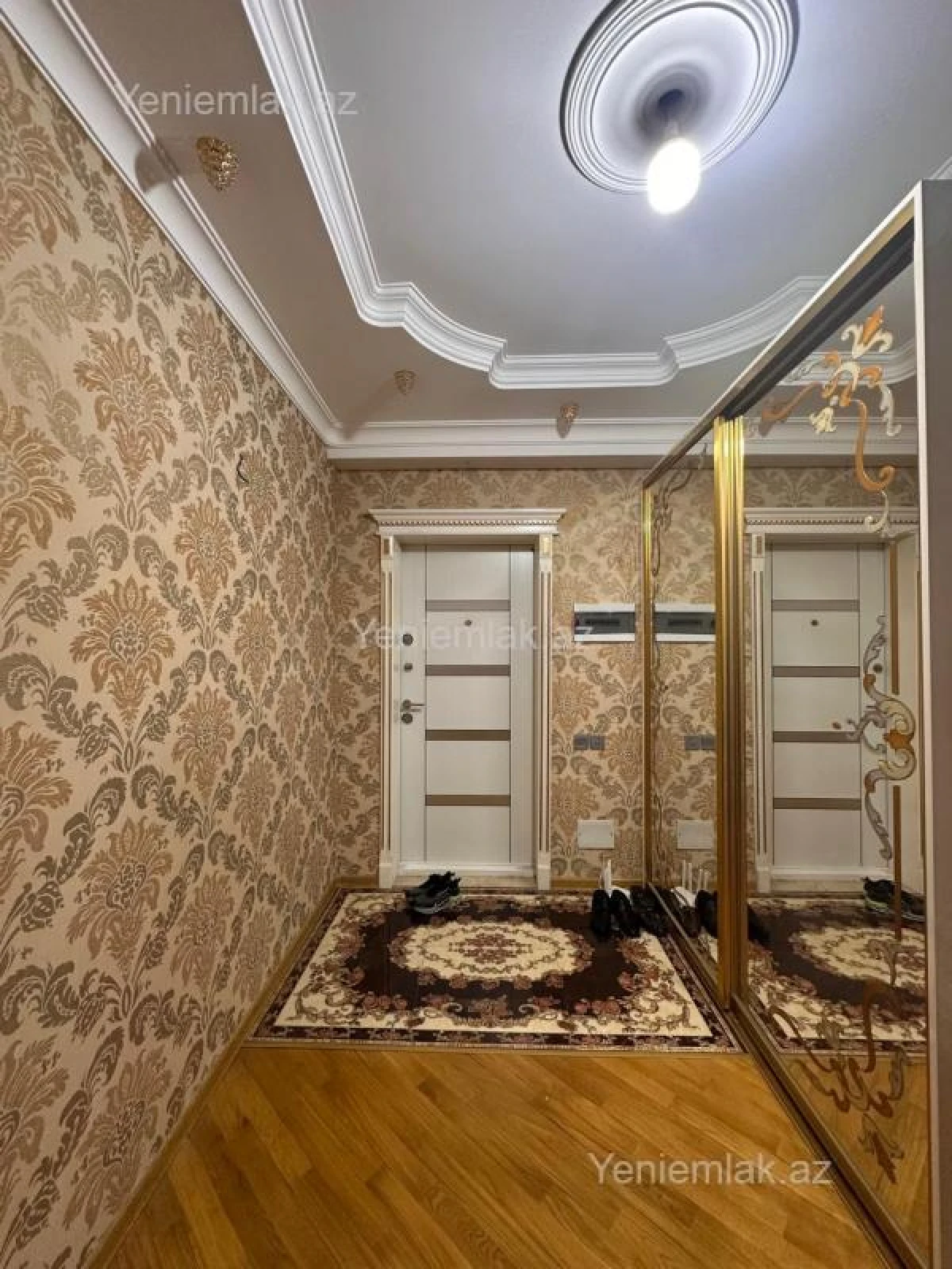 Satılır 3 otaqlı yeni tikili 120 m²