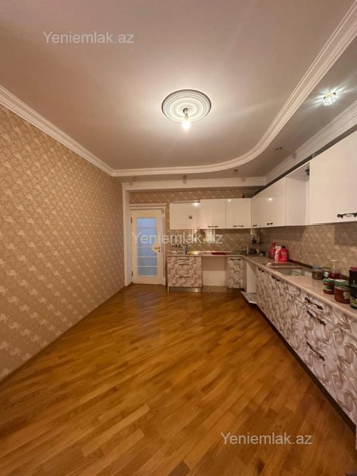Satılır 3 otaqlı yeni tikili 120 m²