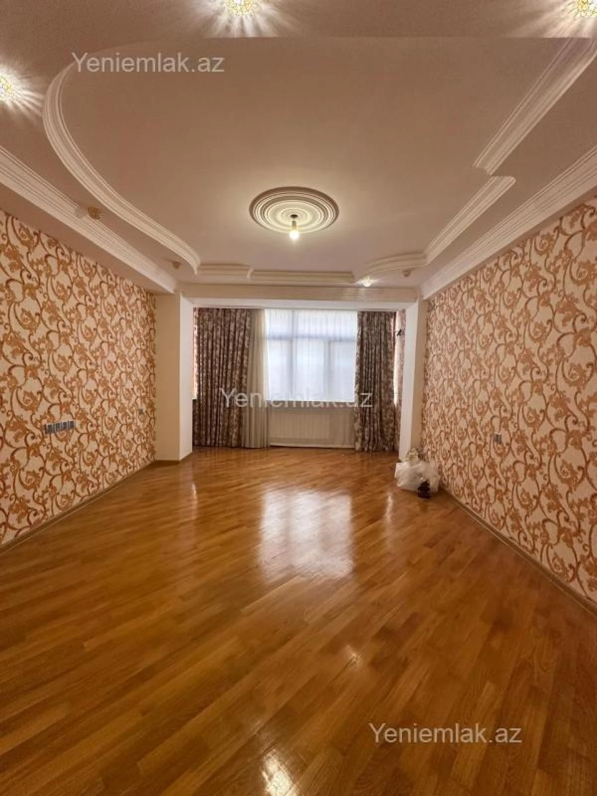 Satılır 3 otaqlı yeni tikili 120 m²