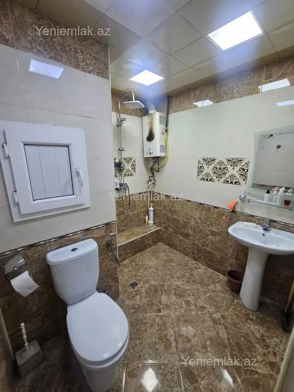 Satılır 2 otaqlı köhnə tikili 65 m²