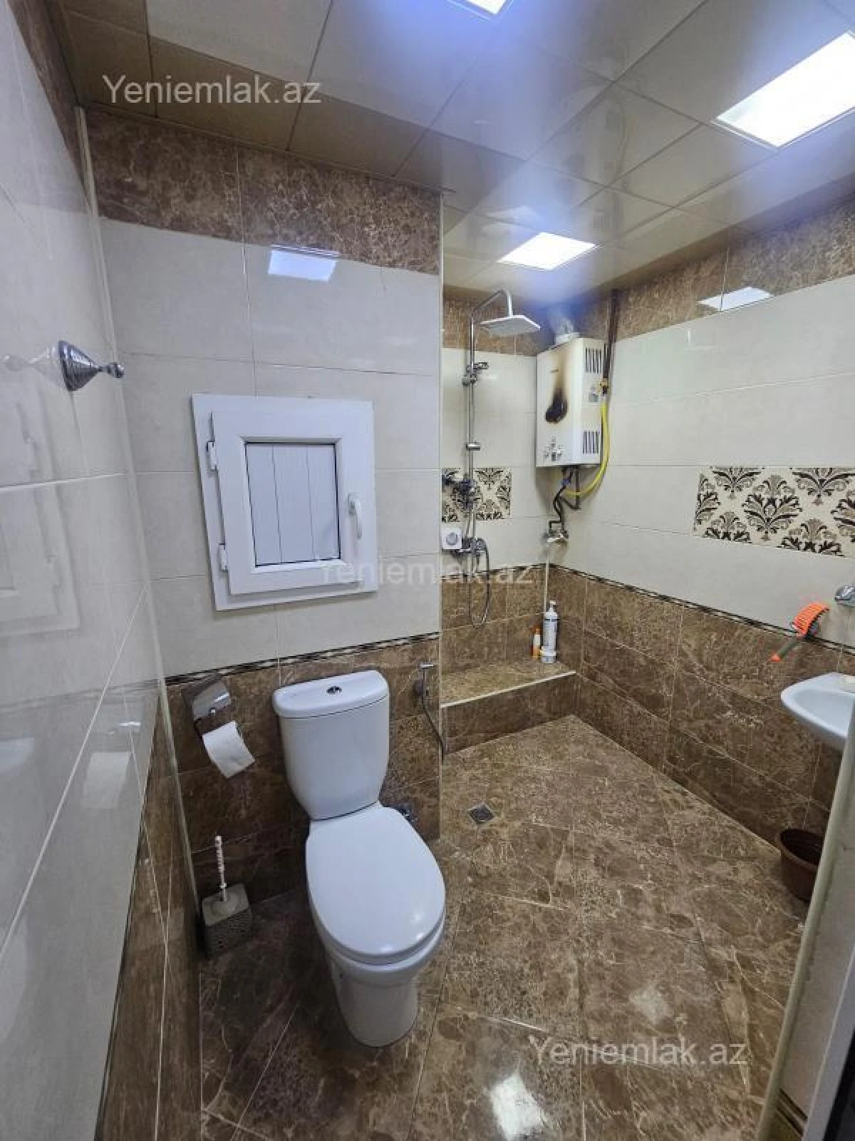 Satılır 2 otaqlı köhnə tikili 65 m²