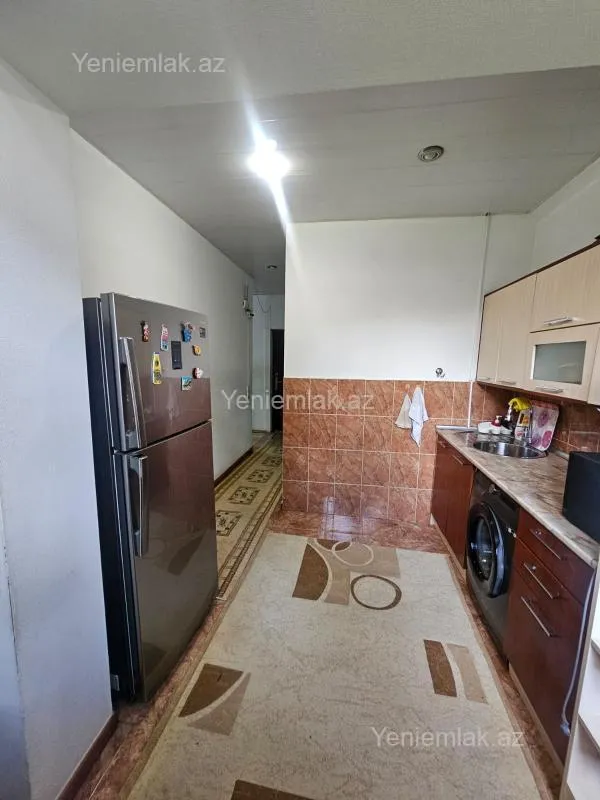 Satılır 2 otaqlı köhnə tikili 65 m²