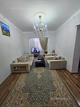 Satılır 2 otaqlı köhnə tikili 65 m²