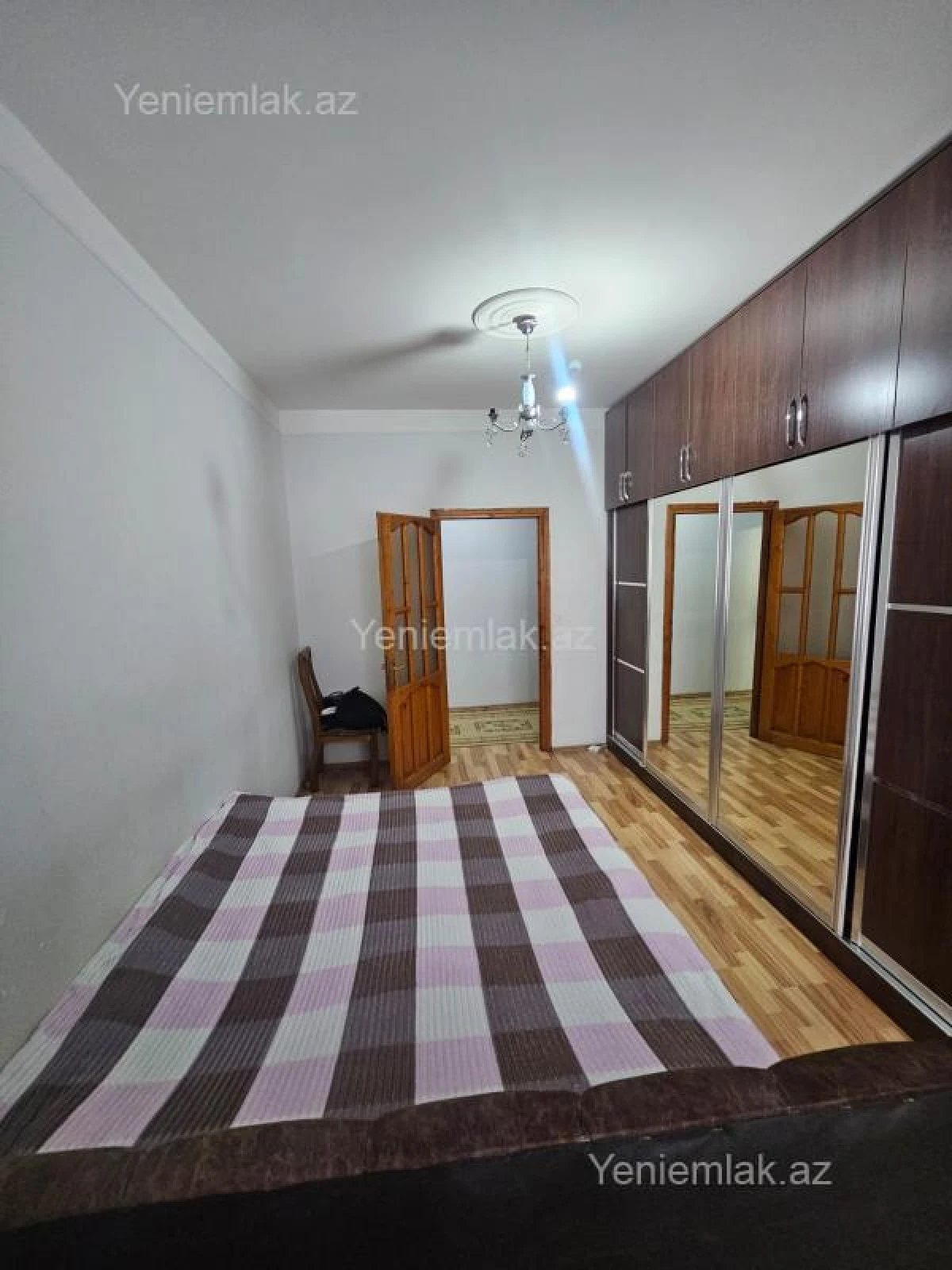 Satılır 2 otaqlı köhnə tikili 65 m²