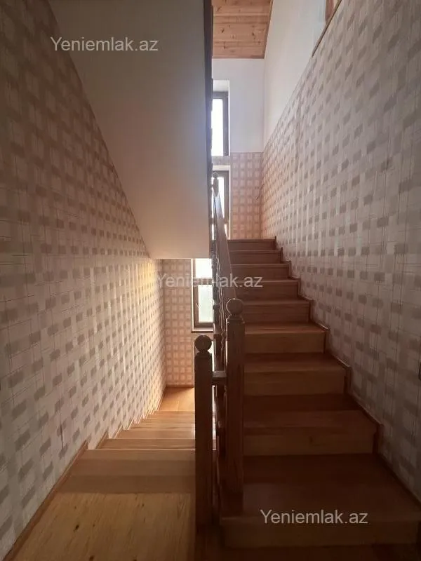 Satılır 6 otaqlı həyət evi 166 m²