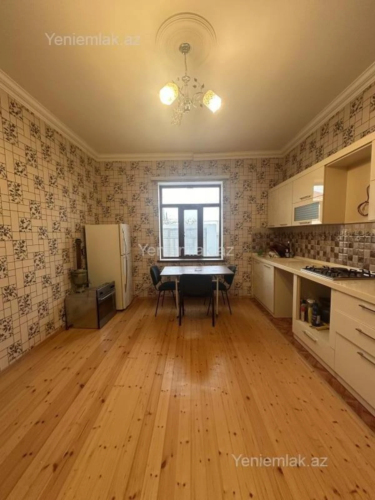 Satılır 6 otaqlı həyət evi 166 m²