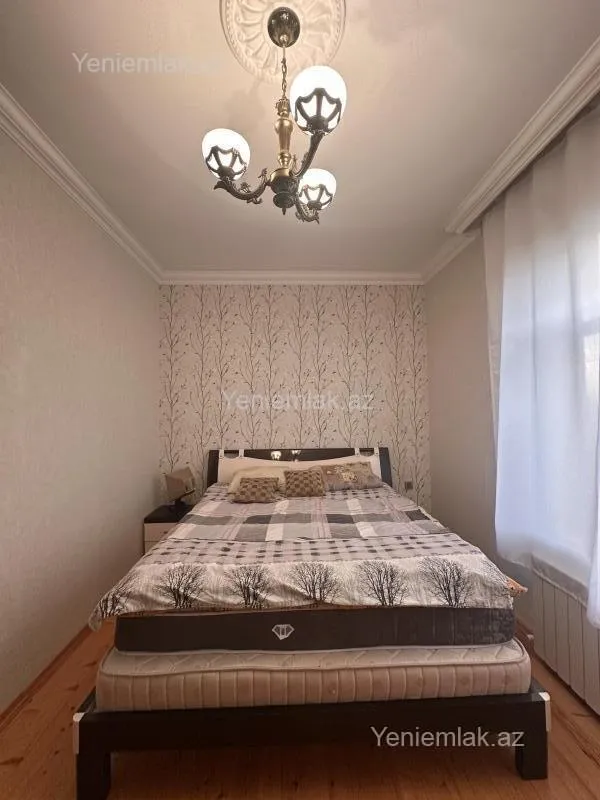 Satılır 6 otaqlı həyət evi 166 m²