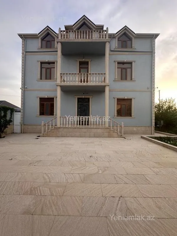 Satılır 6 otaqlı həyət evi 166 m²