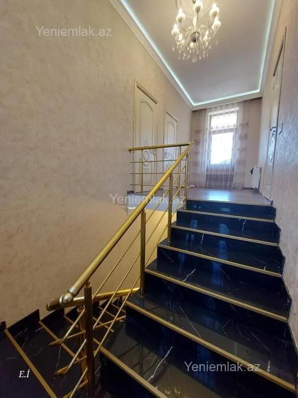 Satılır 4 otaqlı həyət evi 156 m²