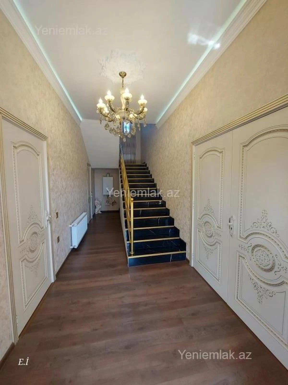 Satılır 4 otaqlı həyət evi 156 m²