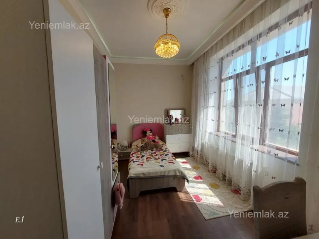 Satılır 4 otaqlı həyət evi 156 m²