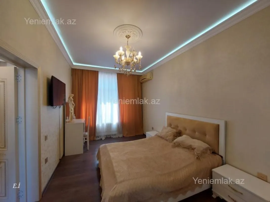 Satılır 4 otaqlı həyət evi 156 m²