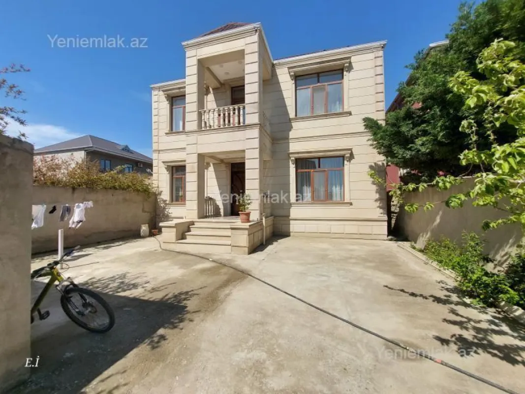 Satılır 4 otaqlı həyət evi 156 m²