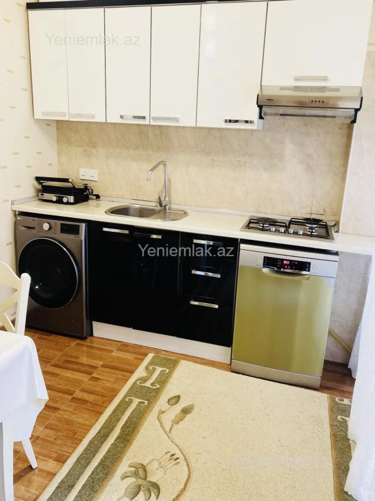 Satılır 3 otaqlı yeni tikili 102 m²