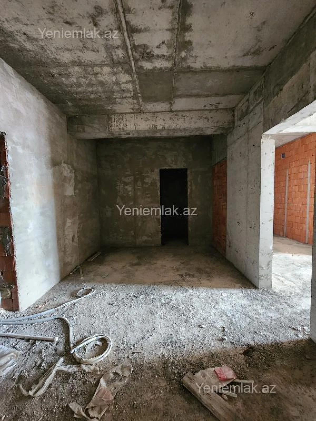 Satılır 2 otaqlı yeni tikili 100 m²
