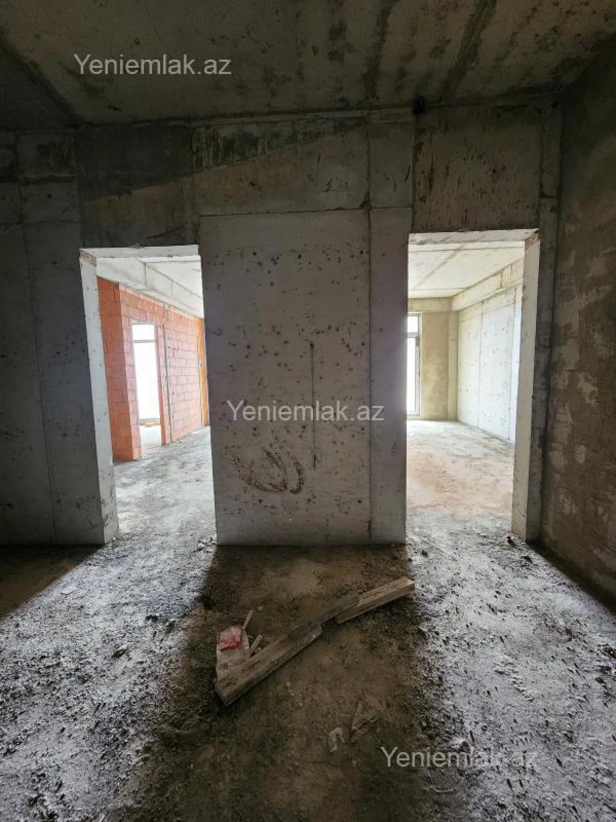 Satılır 2 otaqlı yeni tikili 100 m²