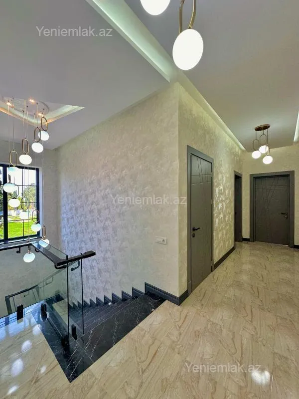 Satılır 5 otaqlı həyət evi 250 m²