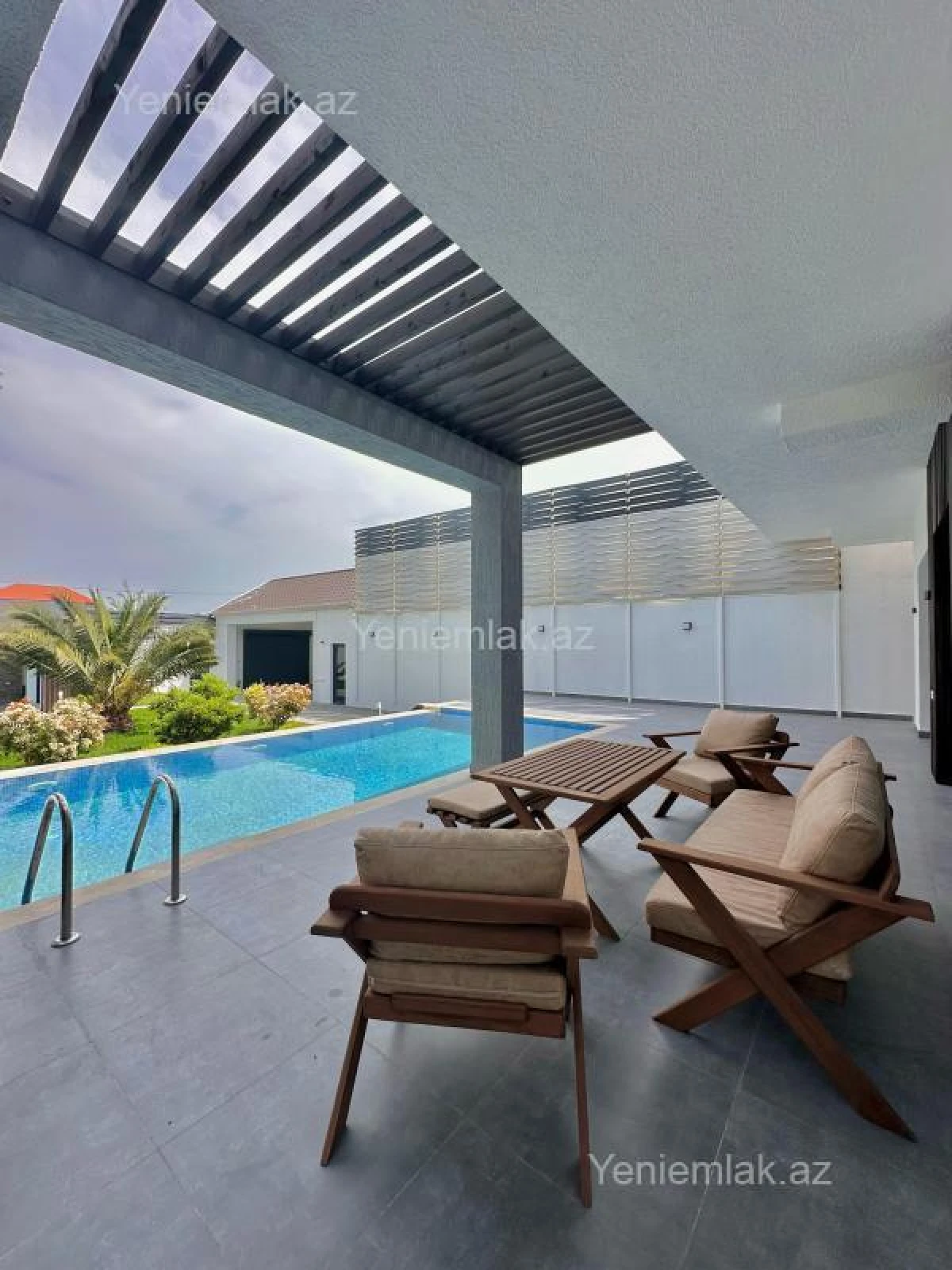 Satılır 5 otaqlı həyət evi 250 m²