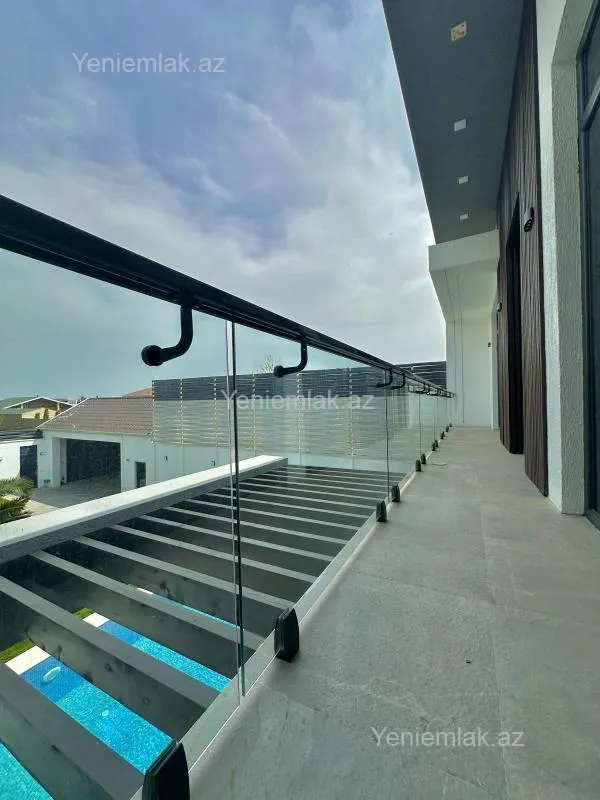 Satılır 5 otaqlı həyət evi 250 m²