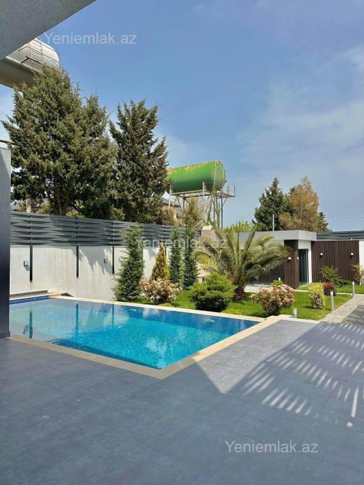 Satılır 5 otaqlı həyət evi 250 m²