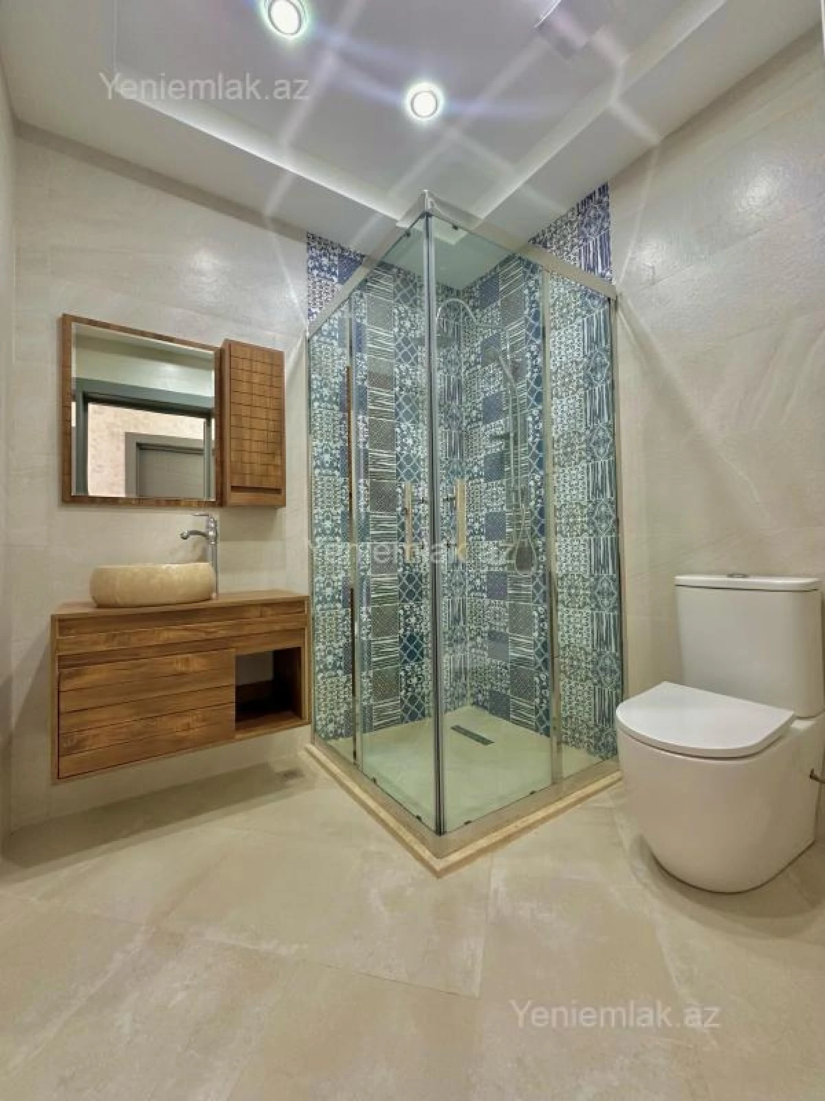 Satılır 5 otaqlı həyət evi 250 m²