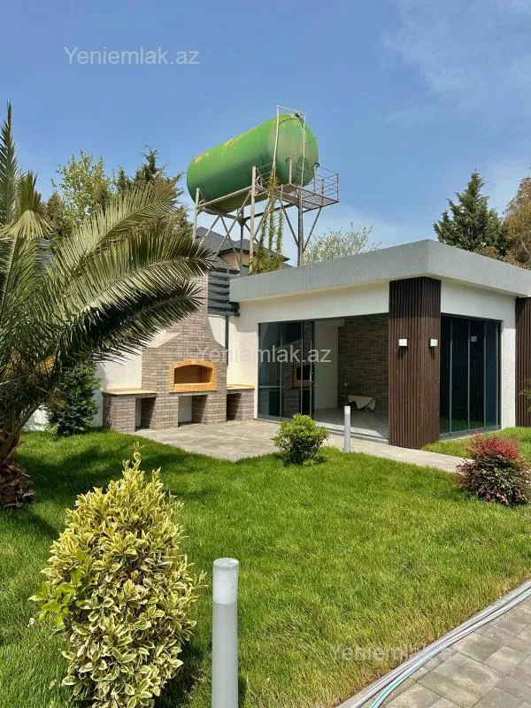 Satılır 5 otaqlı həyət evi 250 m²